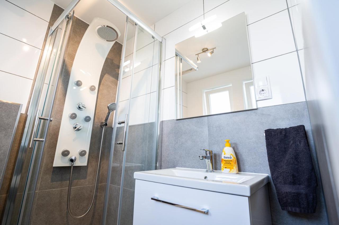 Sonnige Ferienwohnung In Neckarsulm Mit Massageliege & Wlan & Parken Exterior foto